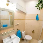 Apartment Jacuzzi Basztowa Apartman *