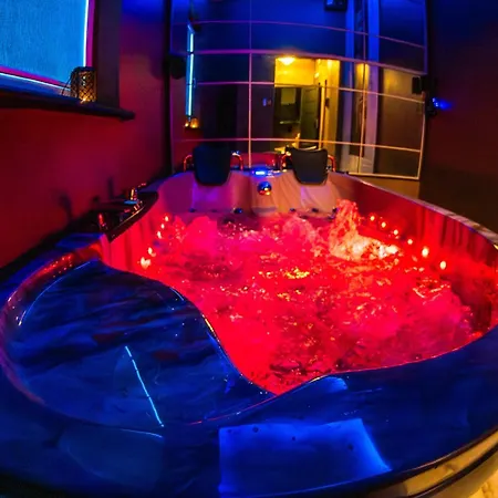 Jacuzzi 3 Min Main Square Daire Krakow
